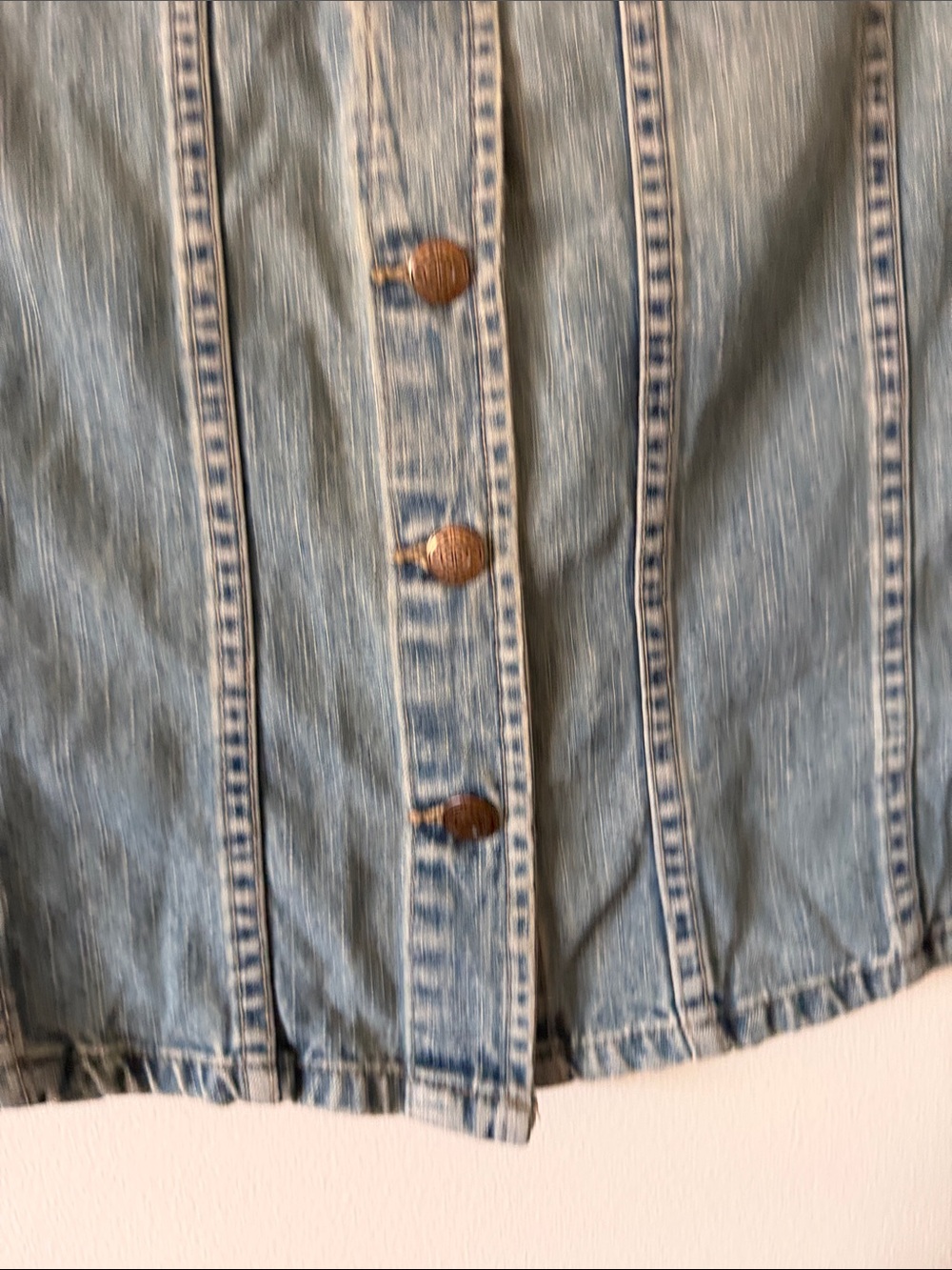Bill Blass|Light Wash Vintage Denim 90’s Vest|S/M|EUC - Picture 4 of 5